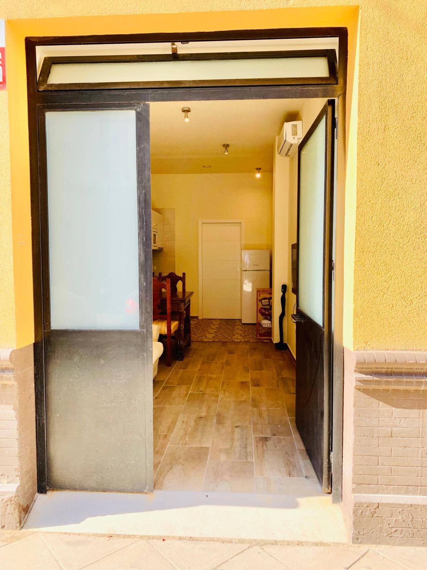 Un Espacio Diferente En Triana. Apartment *